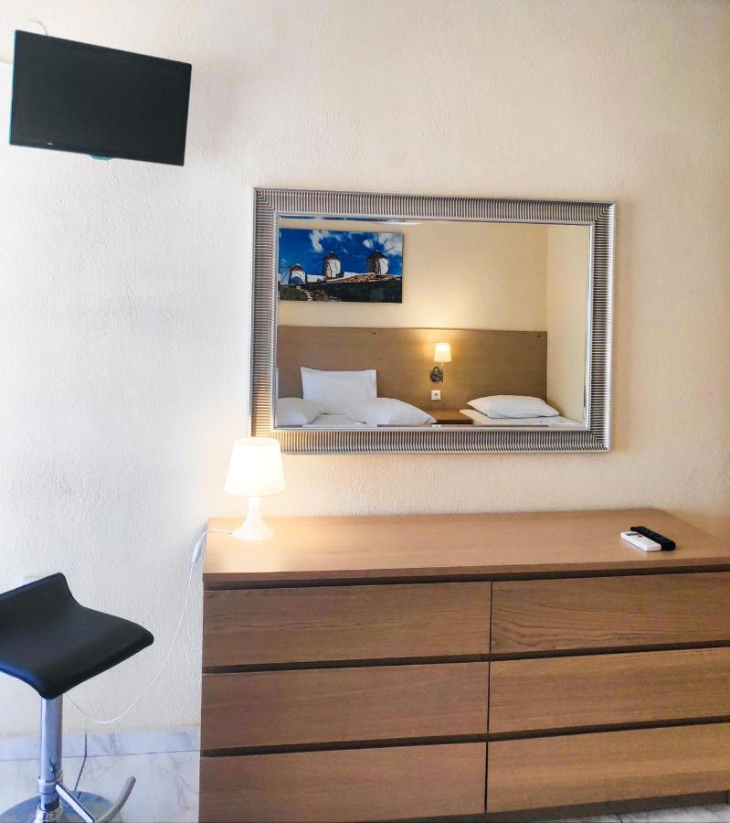 Jimmy'S Rooms Nea Potidea Bagian luar foto