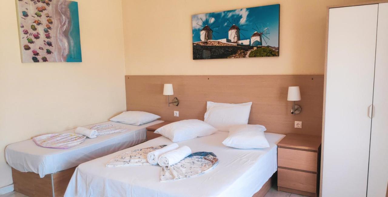 Jimmy'S Rooms Nea Potidea Bagian luar foto