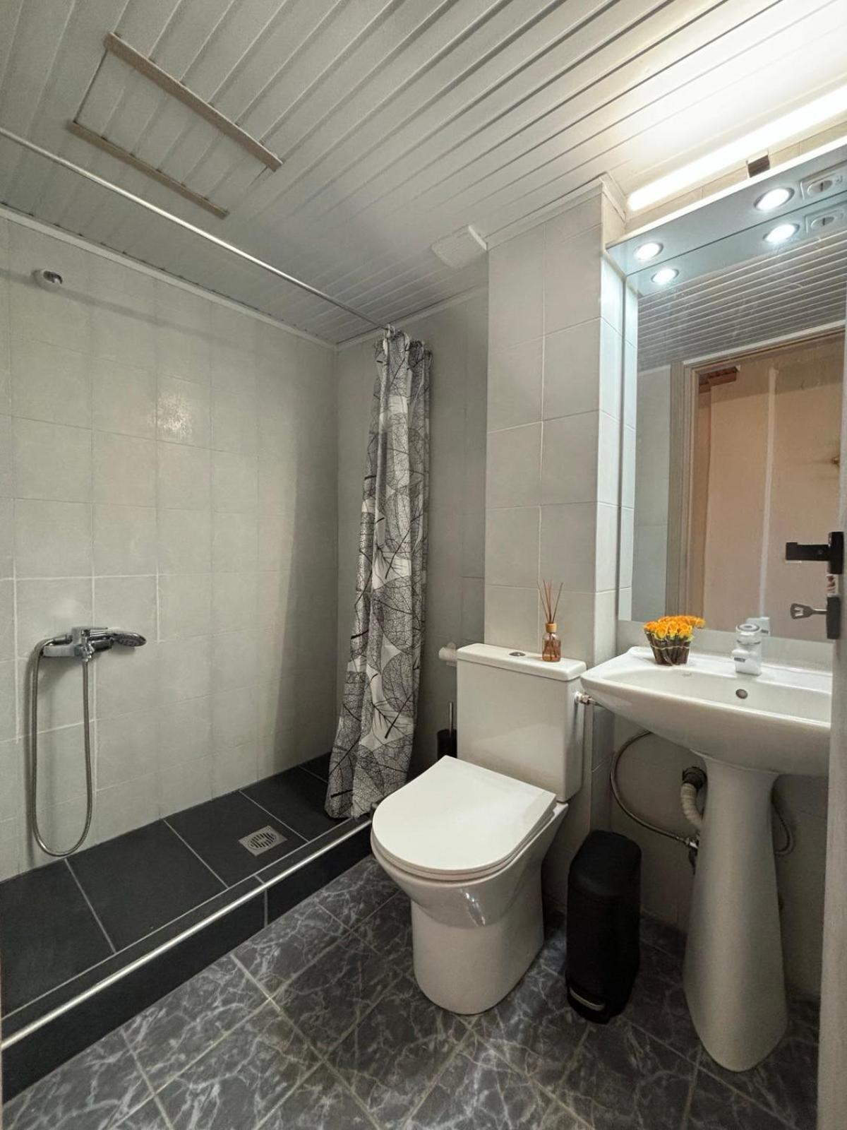 Jimmy'S Rooms Nea Potidea Bagian luar foto